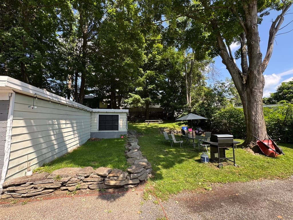48 Union St, Southbridge MA 01550 photo 8