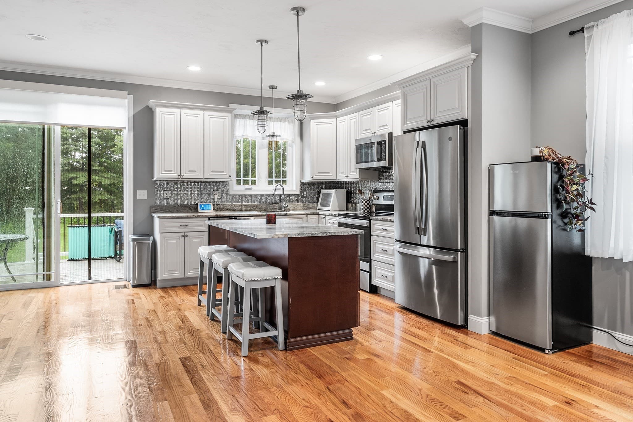 Condominium at 10 Stone St # 1, Auburn MA 01527, Auburn, photo 2 of 28