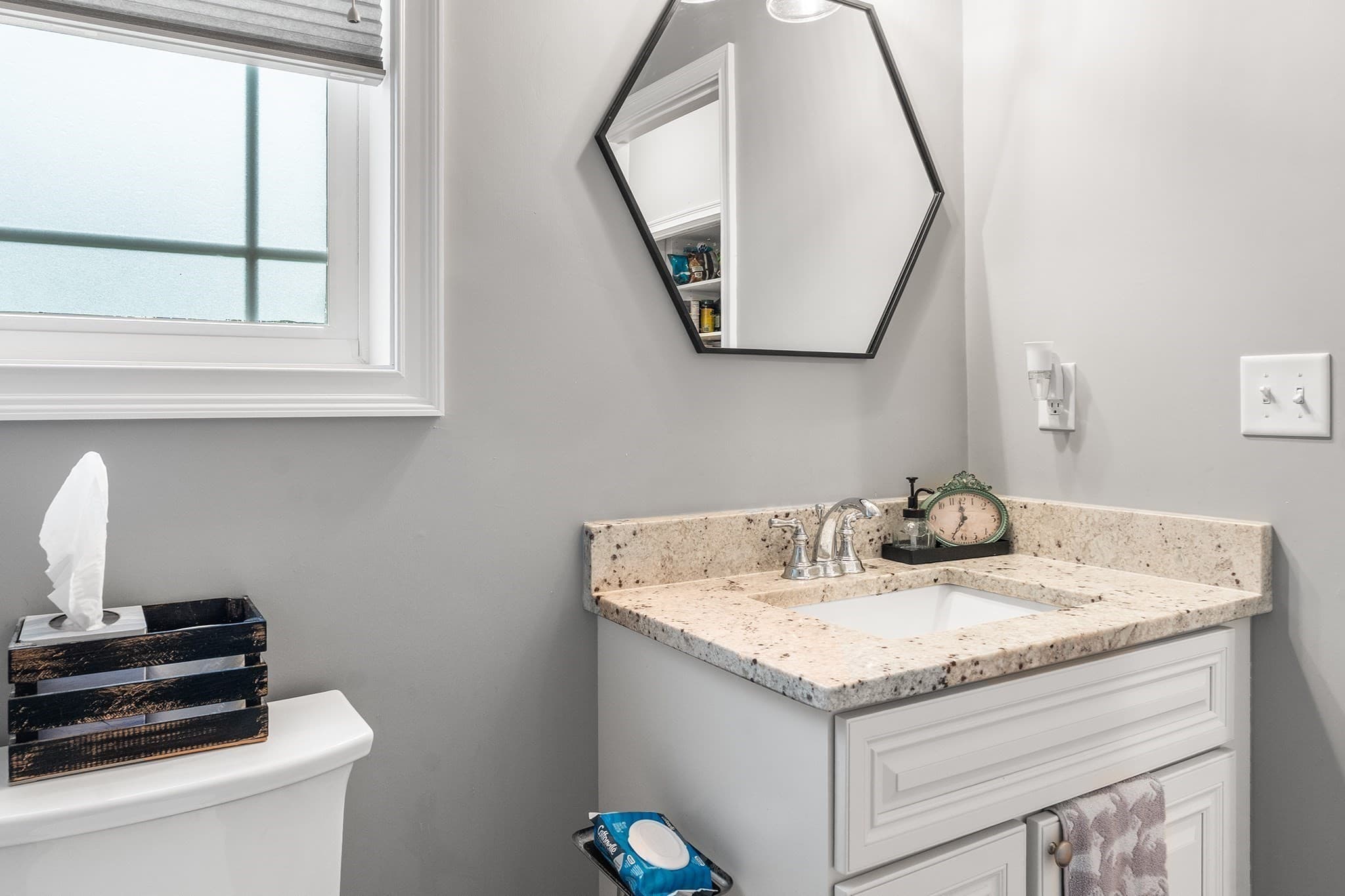 Condominium at 10 Stone St # 1, Auburn MA 01527, Auburn, photo 9 of 28