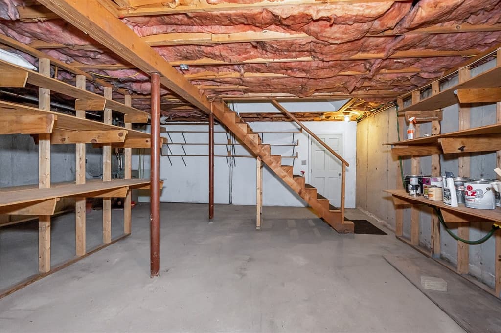 48 Cannington St, Lowell MA 01854 photo 32
