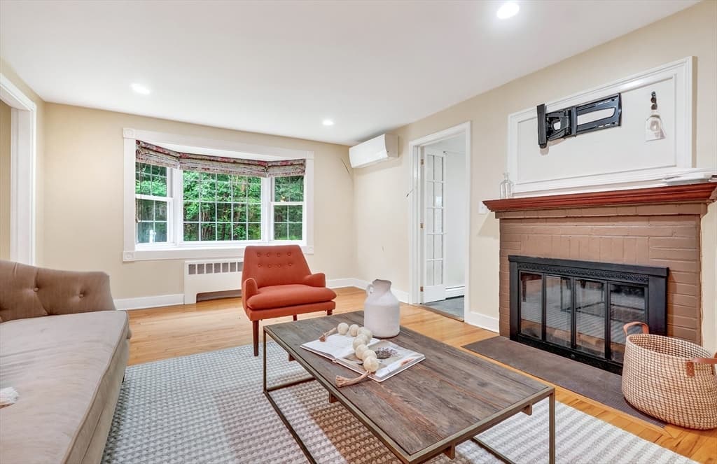 200 South Rd, Bedford MA 01730 photo 8