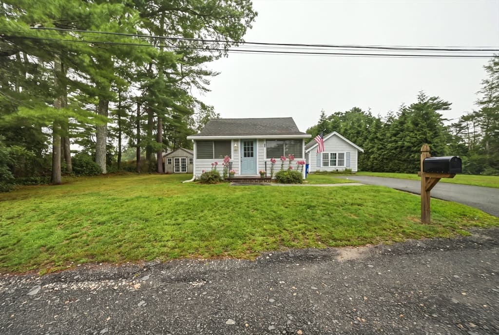 6 Gordon Street, Wareham MA 02576