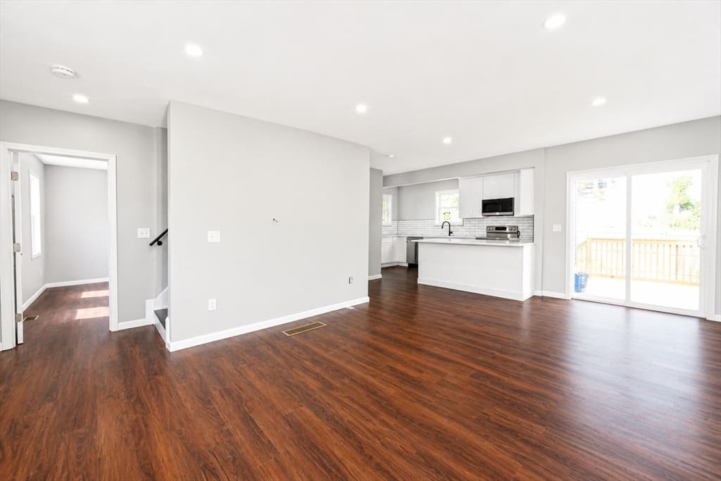 19 Mason St, Taunton MA 02780 photo 7