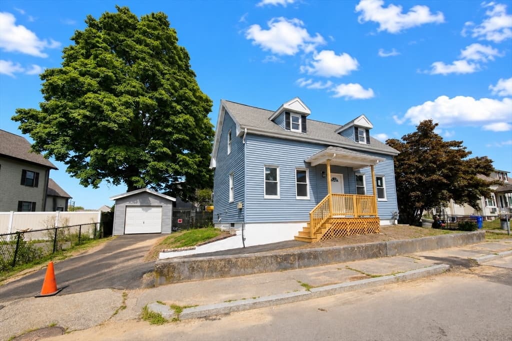 19 Mason St, Taunton MA 02780 photo 3