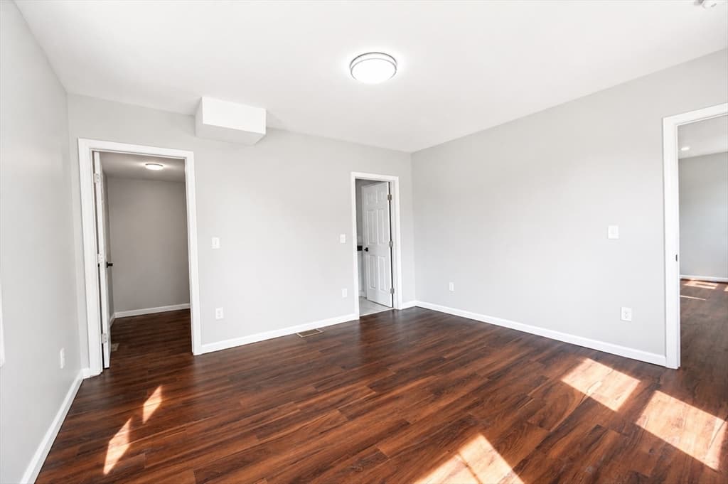19 Mason St, Taunton MA 02780 photo 9