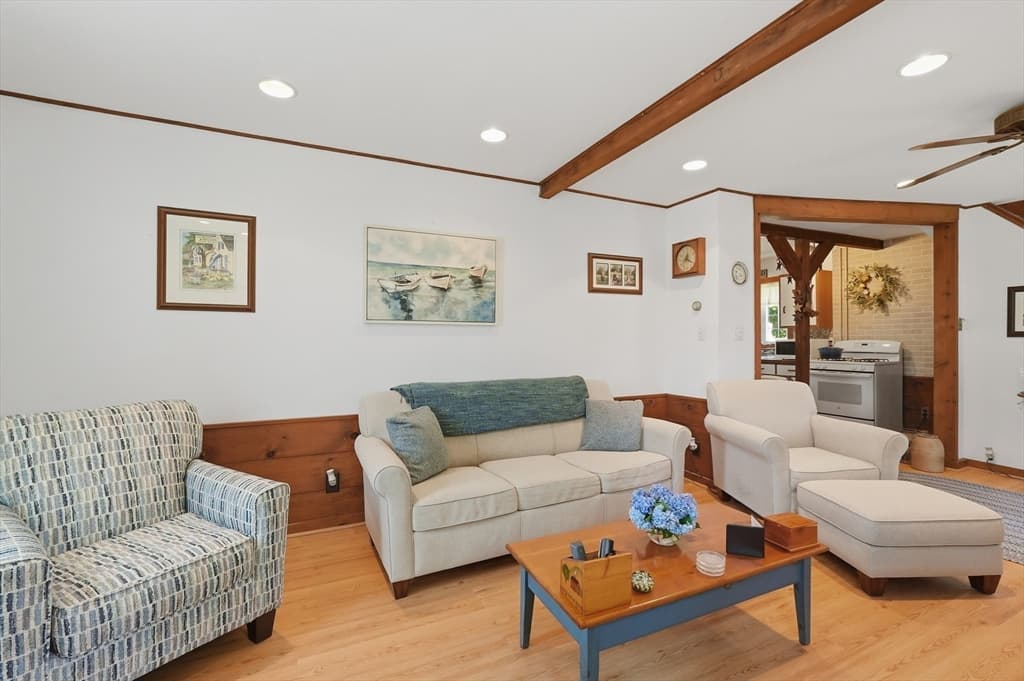61 Houlton Street, Swansea MA 02777 photo 6