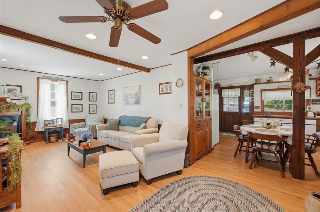 61 Houlton Street, Swansea MA 02777 photo 5
