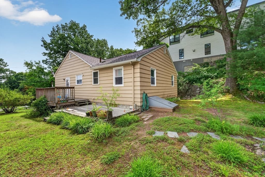 39 Hillsdale Rd, Dedham MA 02026 photo 3