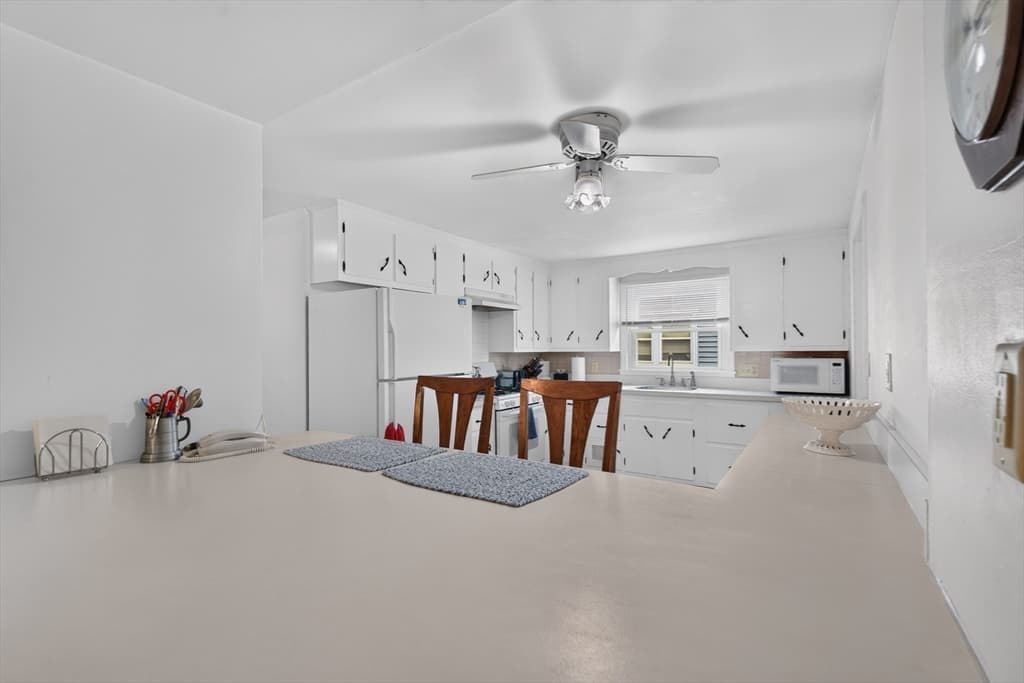 39 Hillsdale Rd, Dedham MA 02026 photo 10