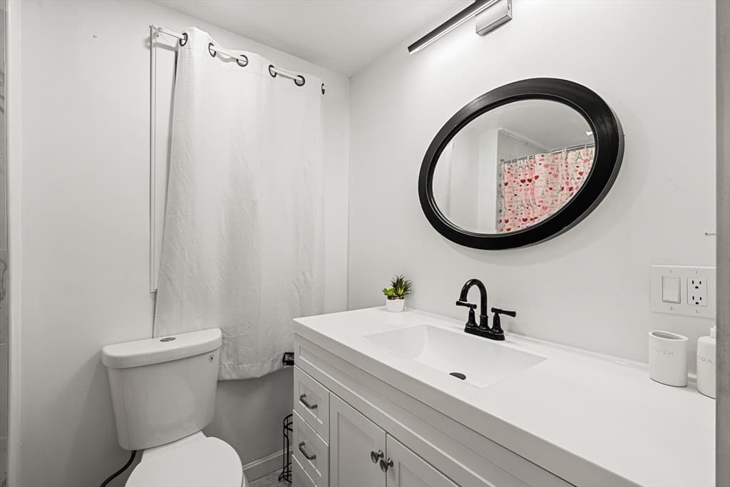952 Bridge St, Lowell MA 01850 photo 13