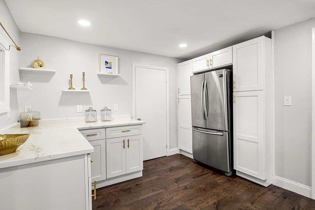 952 Bridge St, Lowell MA 01850 photo 18