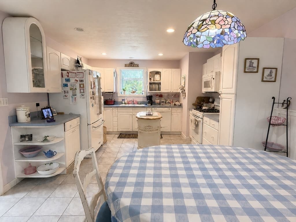 8 Pip'n Circle, Edgartown MA 02539 photo 4