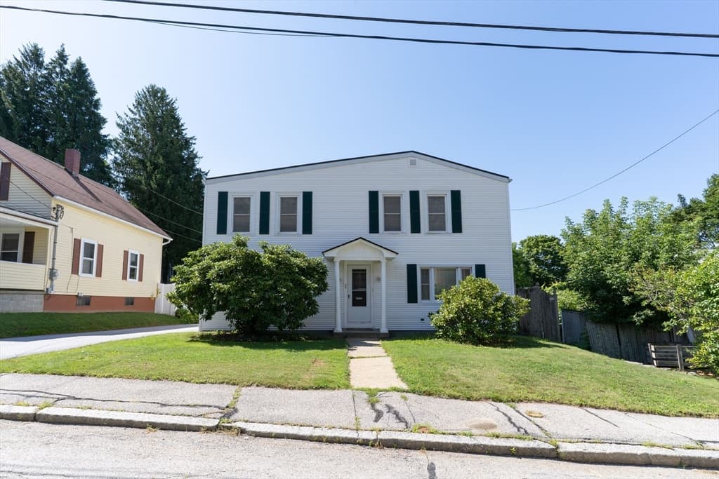 6 Maynard St, Webster MA 01570 photo 3