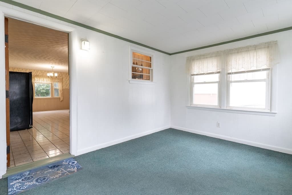 6 Maynard St, Webster MA 01570 photo 5