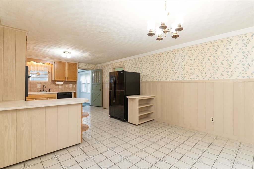 6 Maynard St, Webster MA 01570 photo 10