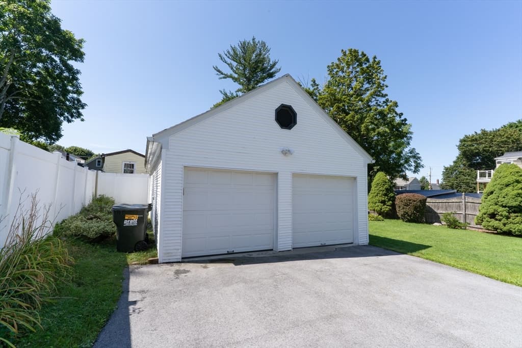 6 Maynard St, Webster MA 01570 photo 33