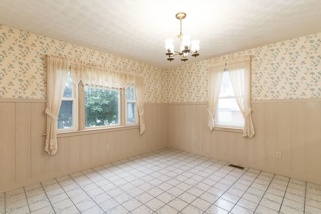 6 Maynard St, Webster MA 01570 photo 8