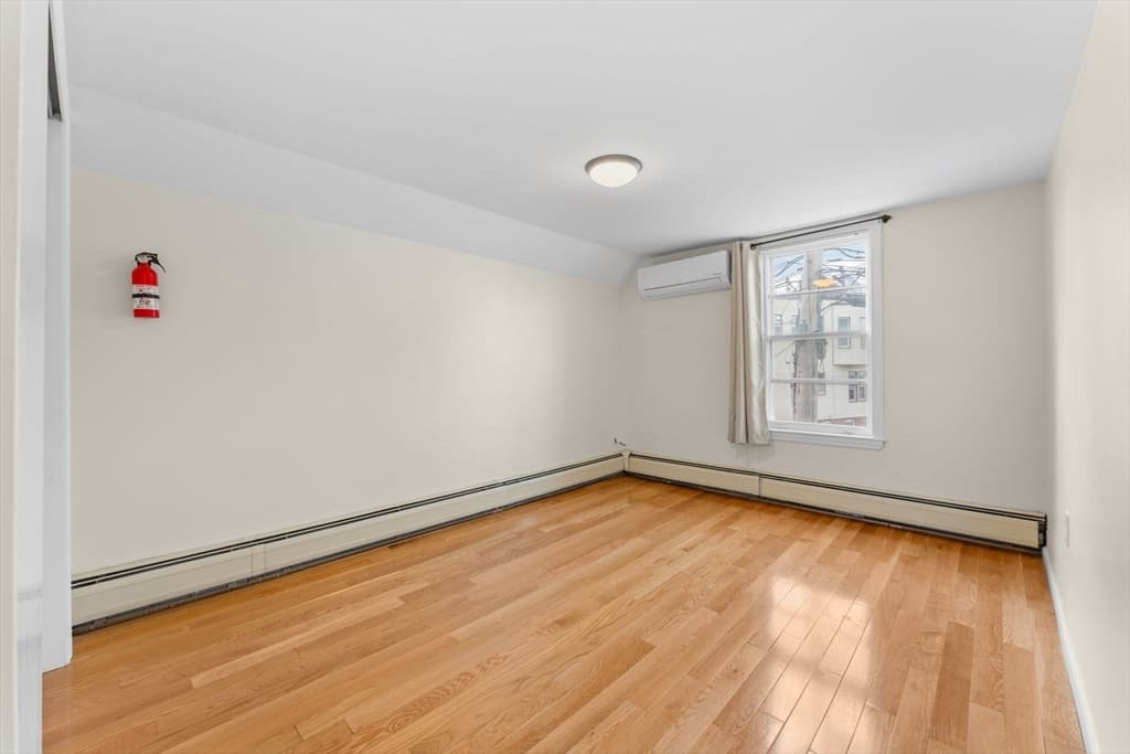449 Frankfort St, Boston MA 02128 photo 16