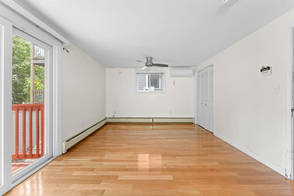 449 Frankfort St, Boston MA 02128 photo 12