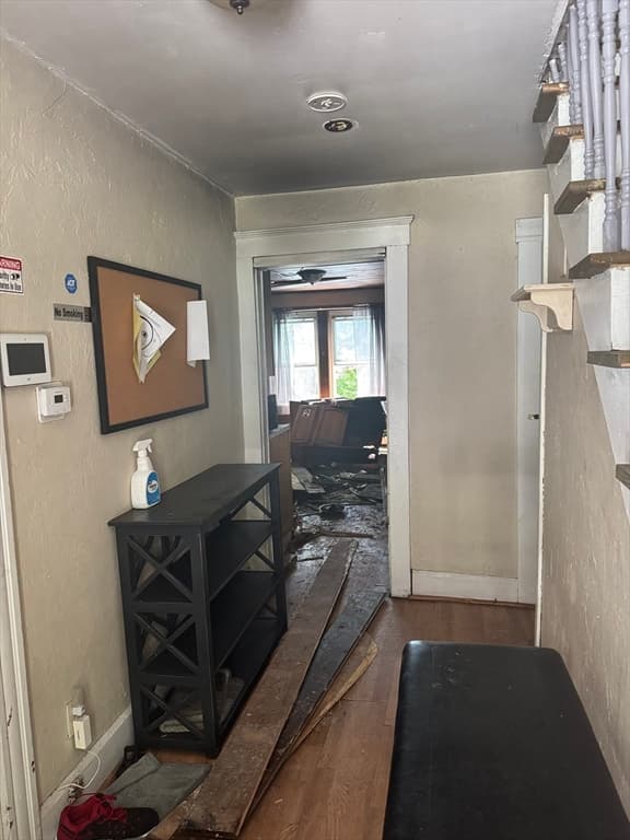 100 Marshall St, Fitchburg MA 01420 photo 3