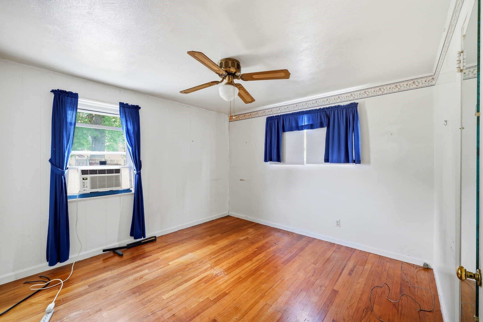 Single Family Residence at 23 Steuben St, Springfield MA 01151, Springfield, photo 13 of 28