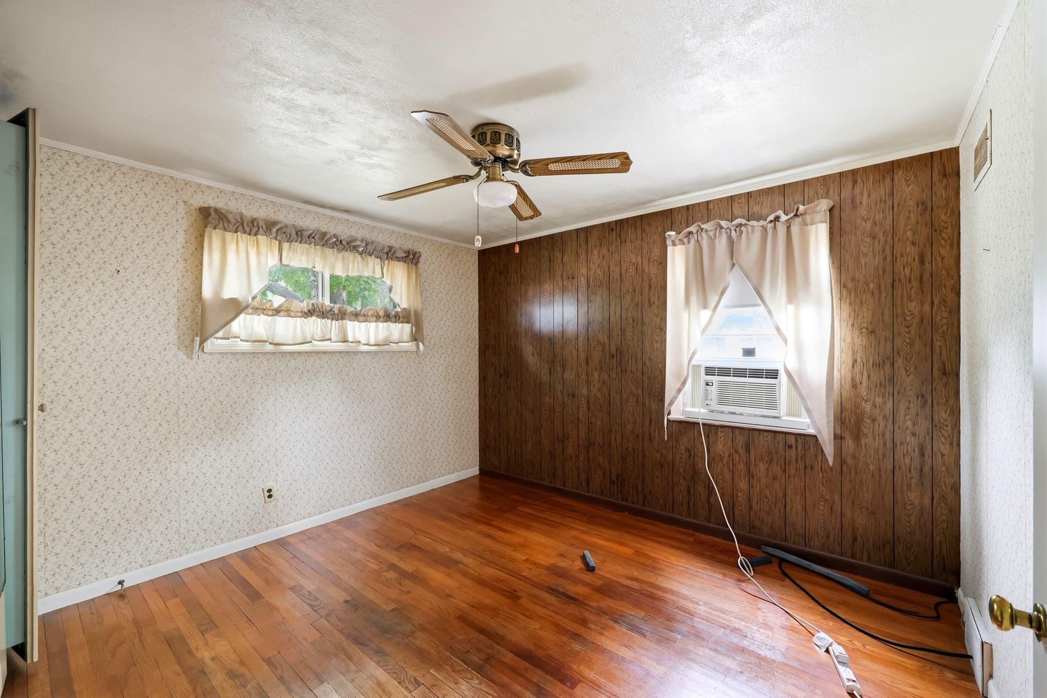 Single Family Residence at 23 Steuben St, Springfield MA 01151, Springfield, photo 17 of 28
