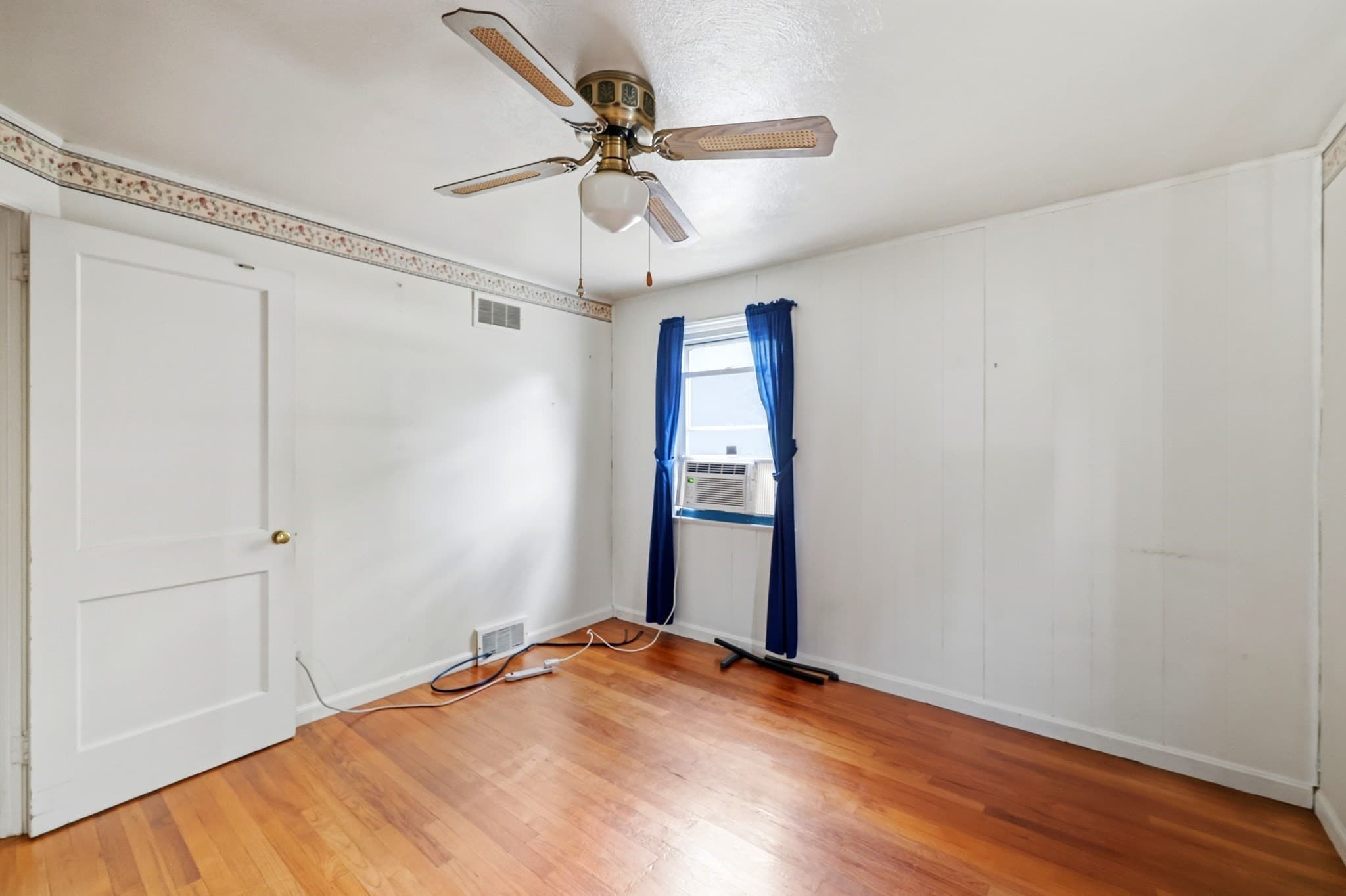 Single Family Residence at 23 Steuben St, Springfield MA 01151, Springfield, photo 14 of 28