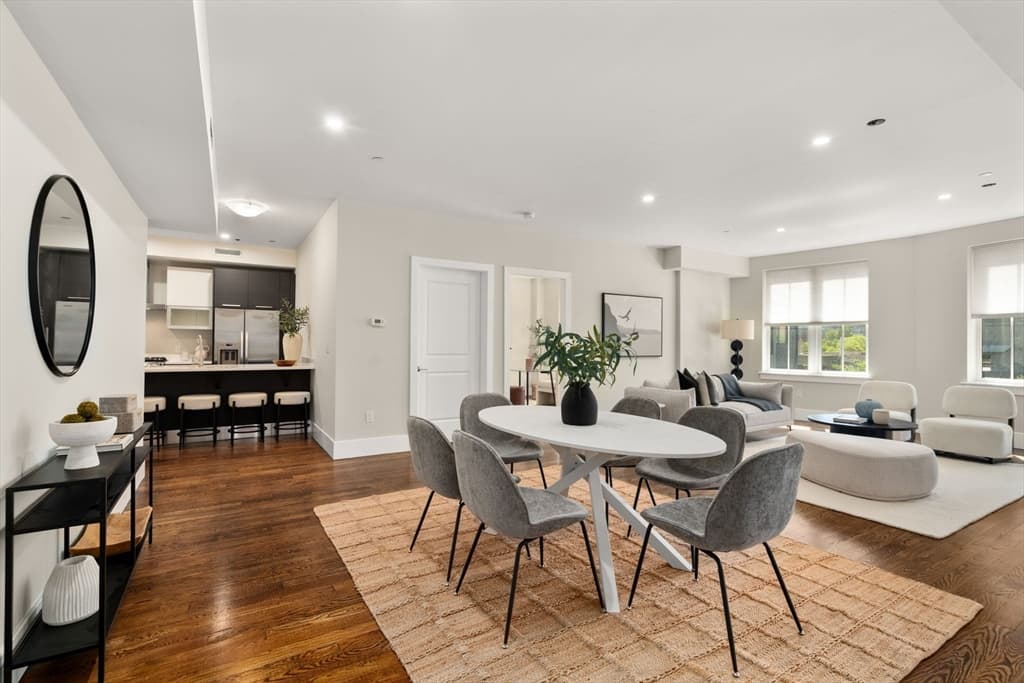 10 St George Street # 406, Boston MA 02118