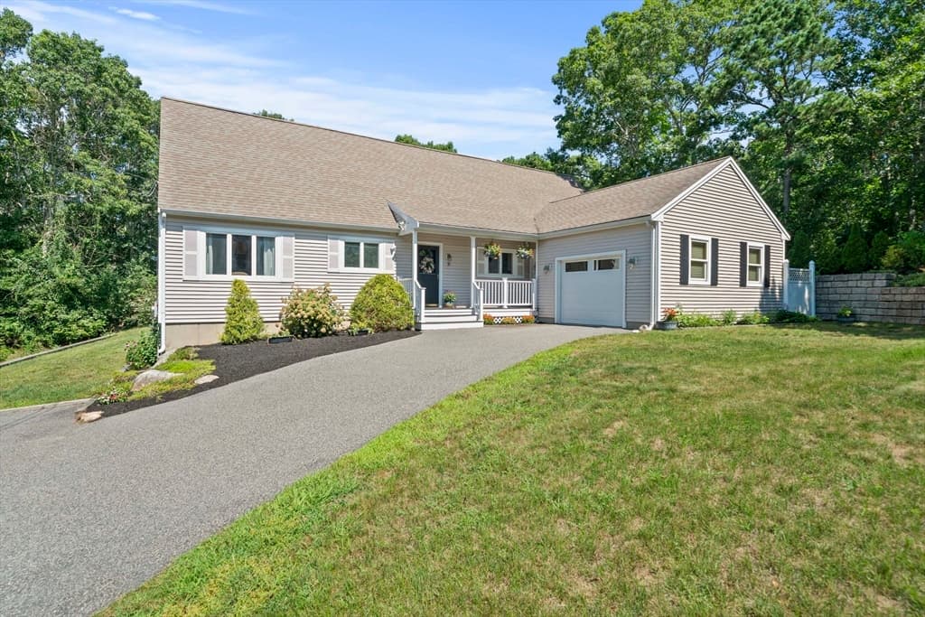 21 Colony Ave, Bourne MA 02532 photo 2