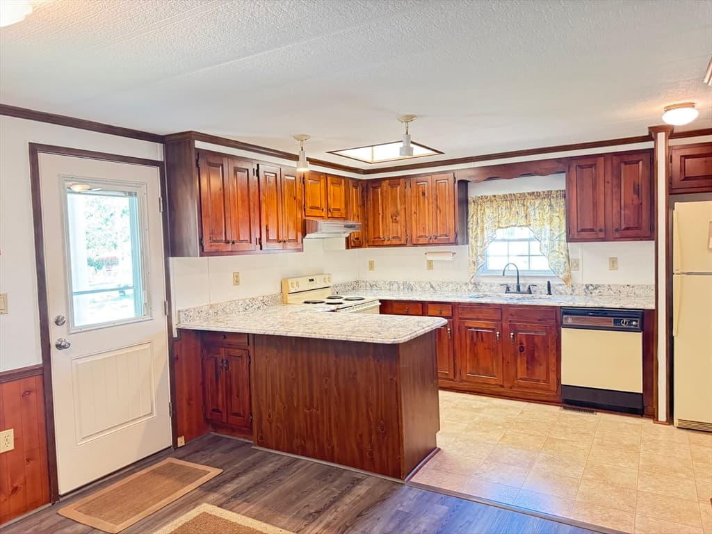 16 Puritan Road, Taunton MA 02780 photo 9