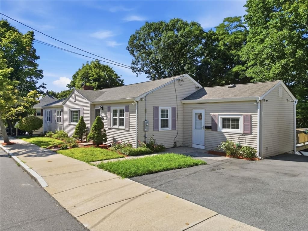 73 Lanark Rd, Malden MA 02148 photo 2