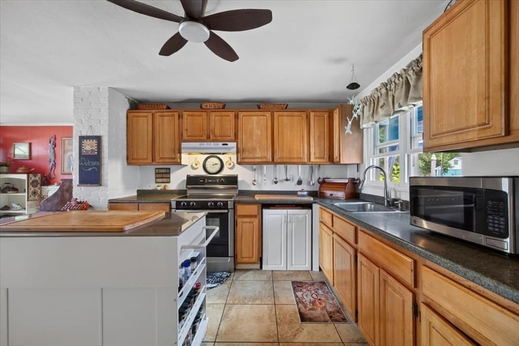 52 Boyle Rd, Brockton MA 02302 photo 11