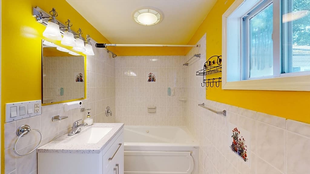 118 Spruce Rd, Norwood MA 02062 photo 6