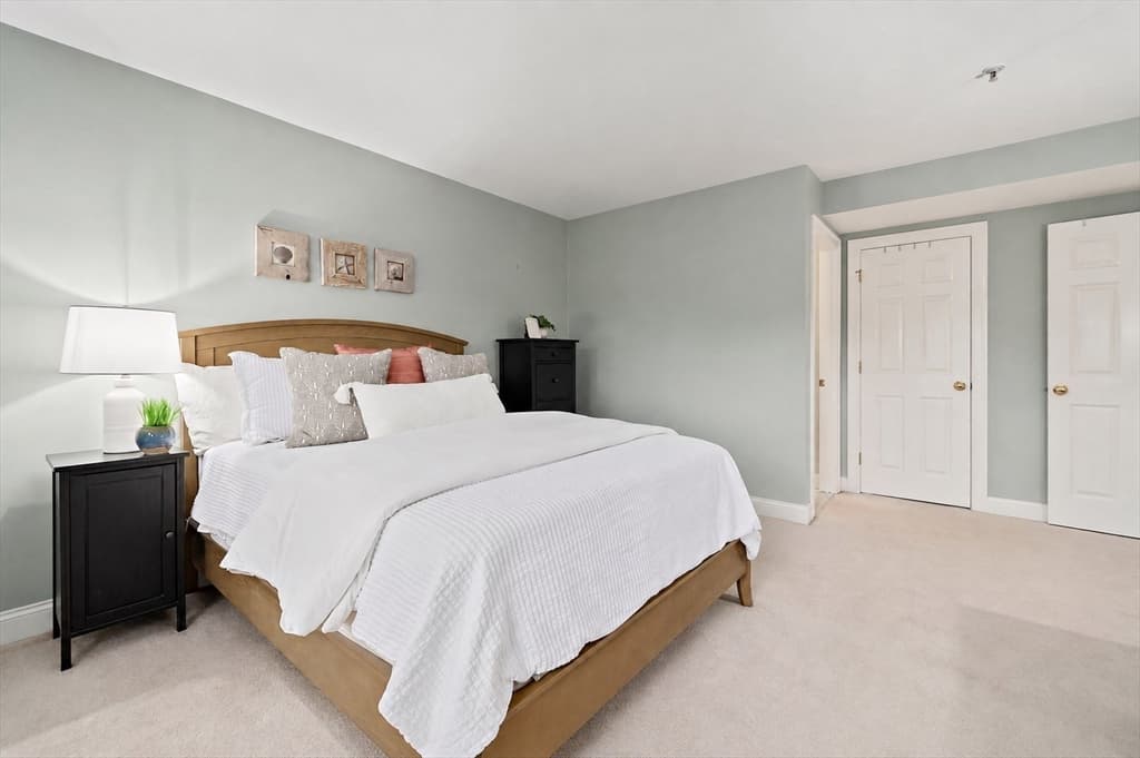Condominium at 4 Forge Pond # C, Canton MA 02021, Canton, photo 12 of 21