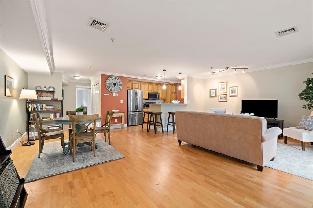 Condominium at 4 Forge Pond # C, Canton MA 02021, Canton, photo 10 of 21