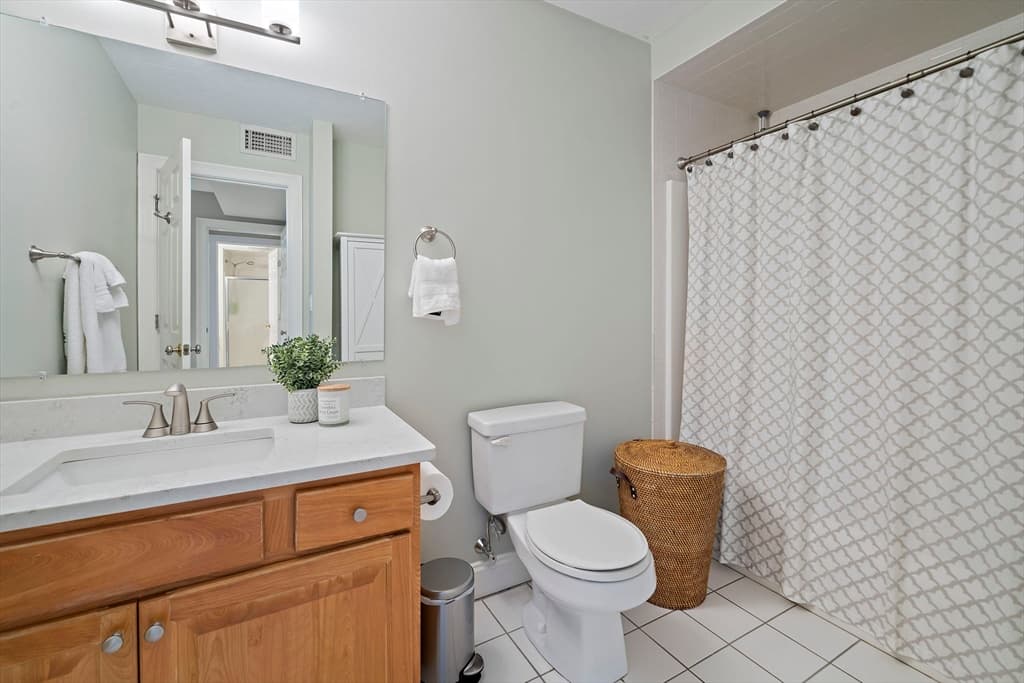 Condominium at 4 Forge Pond # C, Canton MA 02021, Canton, photo 15 of 21
