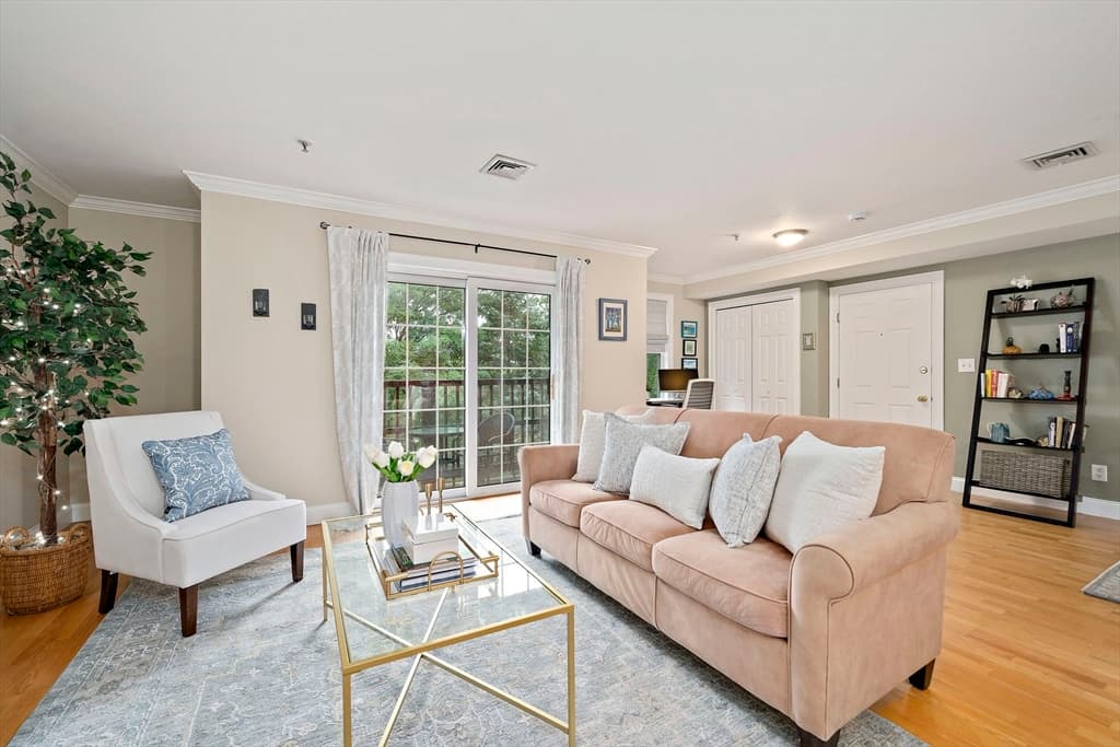 Condominium at 4 Forge Pond # C, Canton MA 02021, Canton, photo 8 of 21