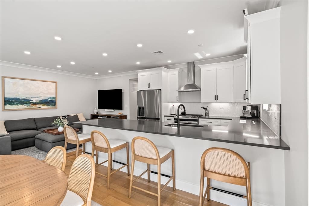 225-227 Havre Street # 1, Boston MA 02128