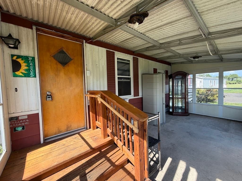 8 First Avenue, Westfield MA 01085 photo 10
