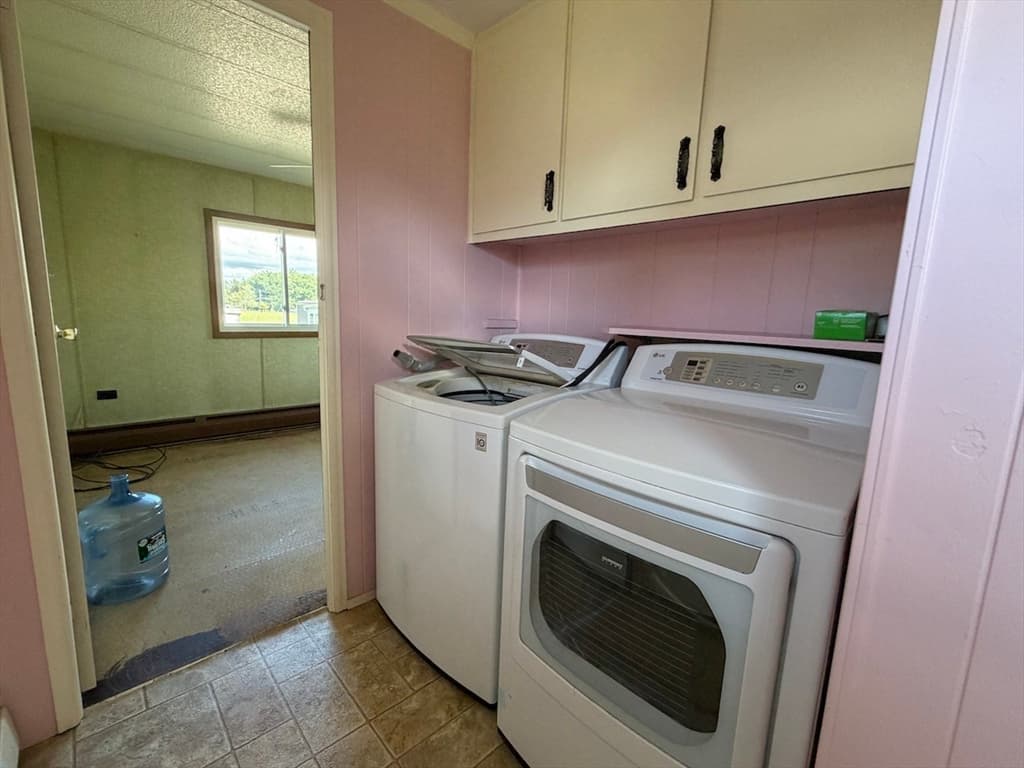 8 First Avenue, Westfield MA 01085 photo 25