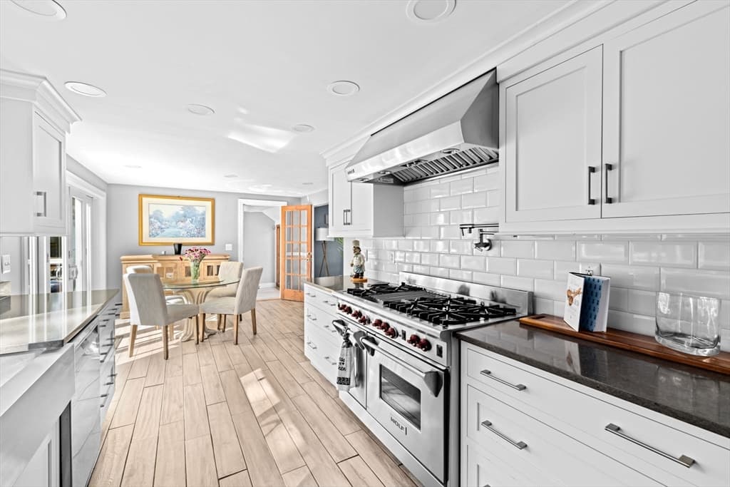 4 Country Drive, Hingham MA 02043 photo 8