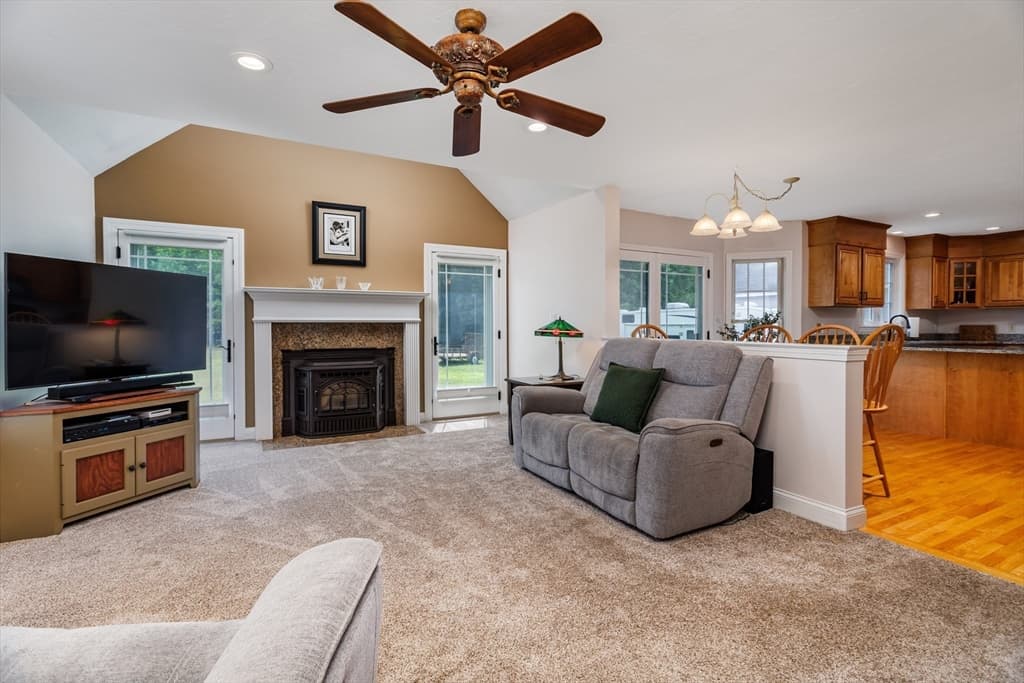 562 Mendon Rd, Sutton MA 01590 photo 10