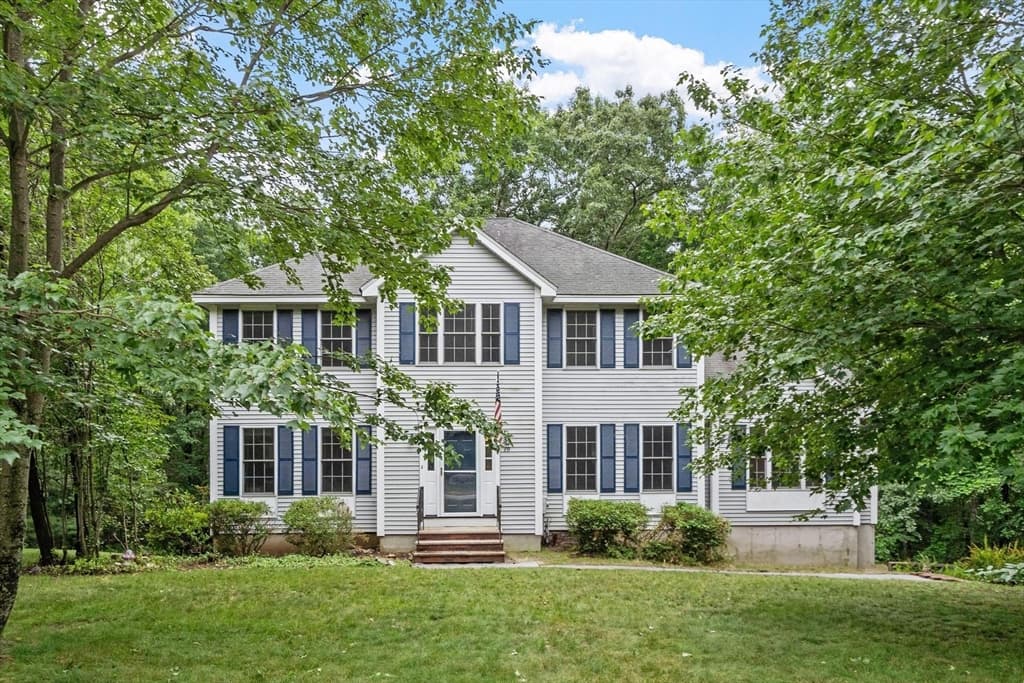 79 Wyndridge Cir, Pelham NH 03076 photo 2