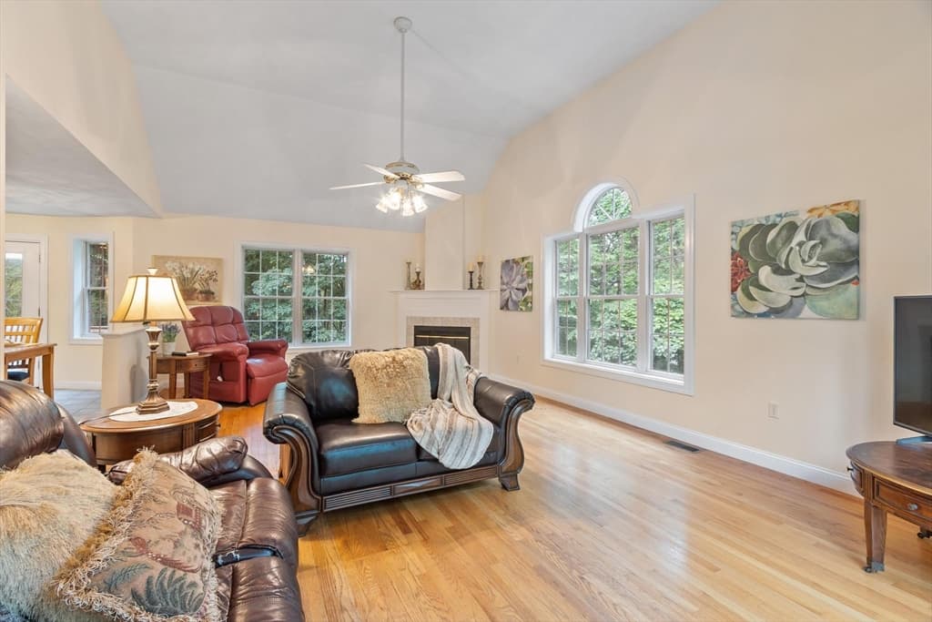 79 Wyndridge Cir, Pelham NH 03076 photo 14