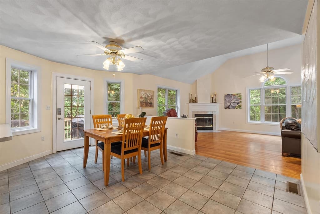 79 Wyndridge Cir, Pelham NH 03076 photo 11