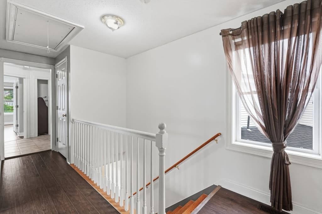 87 Crescent St, Lowell MA 01851 photo 18