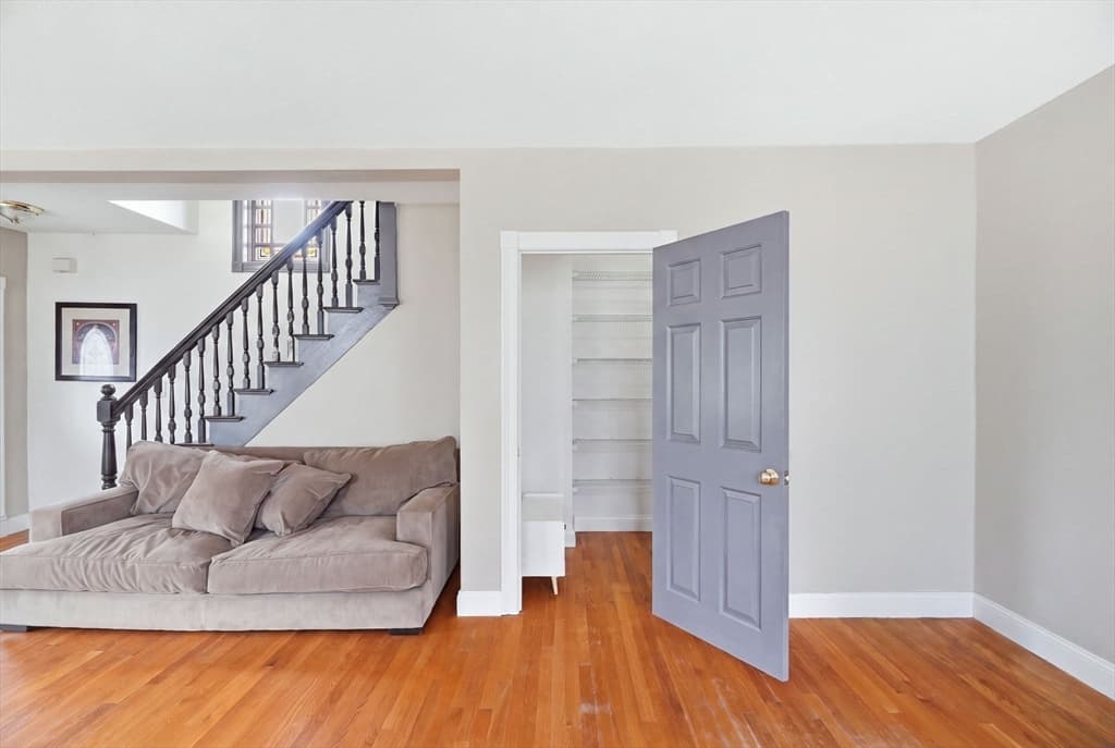 87 Crescent St, Lowell MA 01851 photo 8