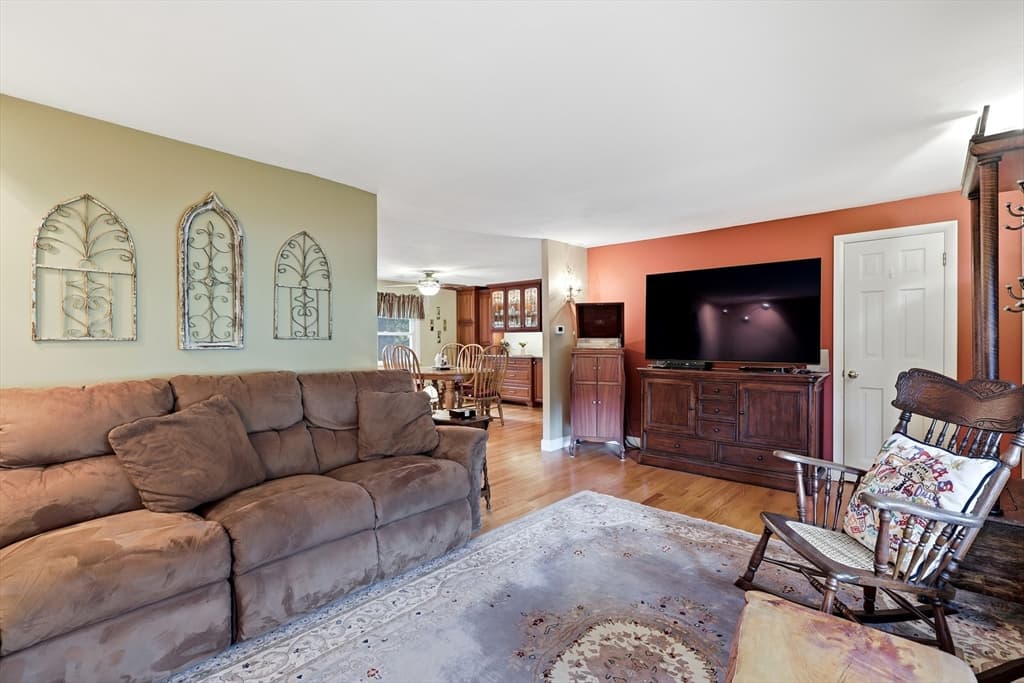 8 Linwood Dr, Wilbraham MA 01095 photo 17