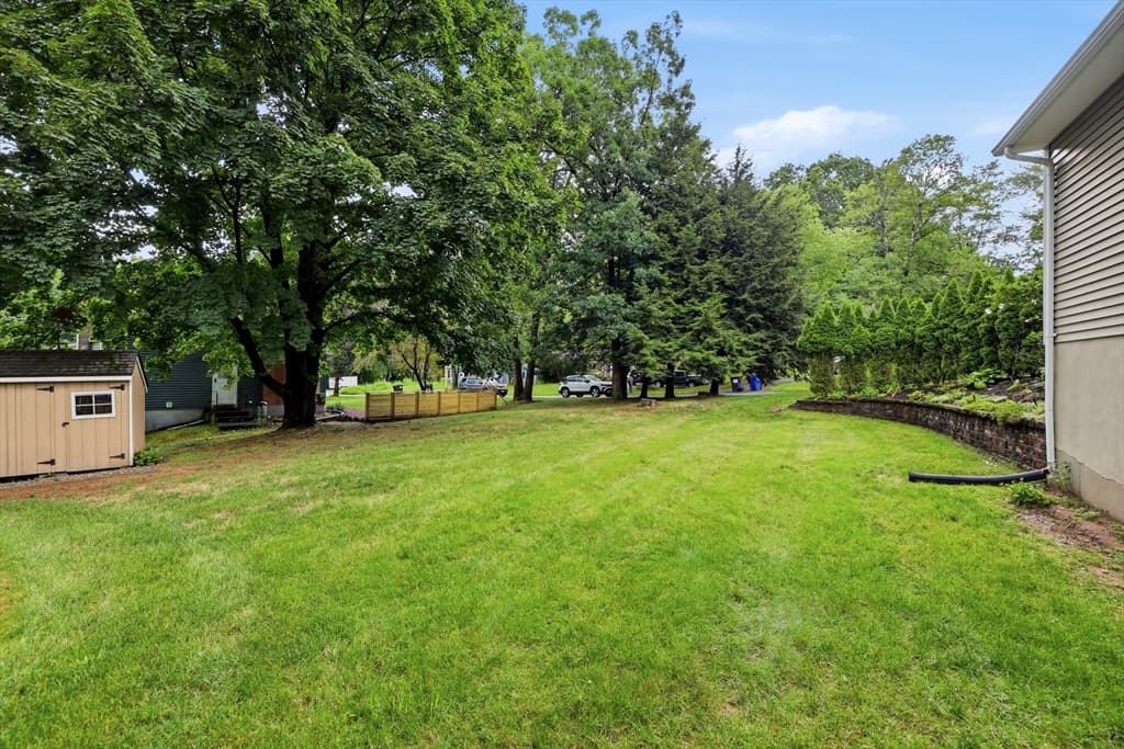 8 Linwood Dr, Wilbraham MA 01095 photo 7