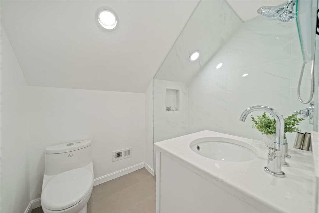 100 Keith St, Boston MA 02132 photo 23